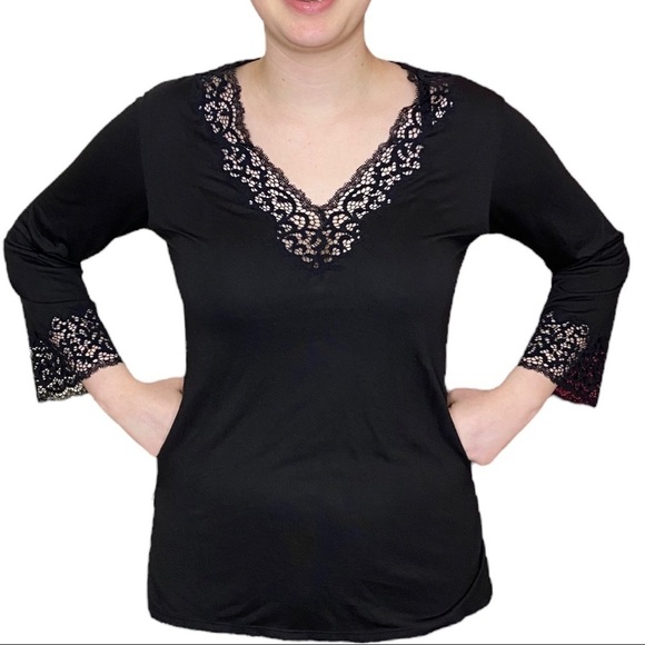 Natori Black Lounge Top with Lace Accents Size S (6-8)